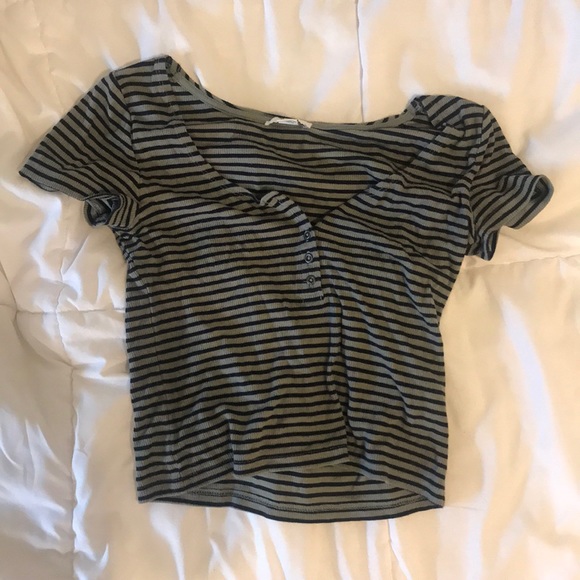 Tops - t shirt